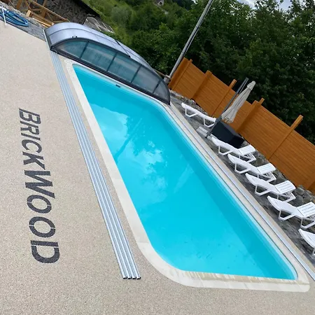 Brickwood * Verkhniy Koropets